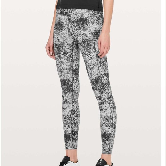 Lululemon Fast & Free 7/8 Tight II *Nulux 25" Serigraph Starlight Black Multi - Picture 1 of 1